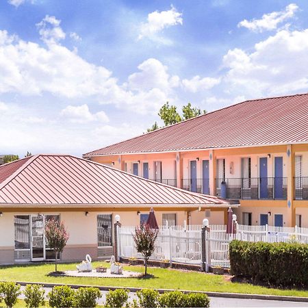Days Inn By Wyndham Augusta Wheeler Road Εξωτερικό φωτογραφία