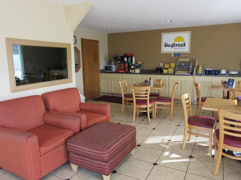 Days Inn By Wyndham Augusta Wheeler Road Εξωτερικό φωτογραφία