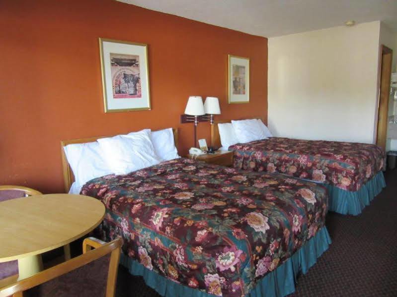 Days Inn By Wyndham Augusta Wheeler Road Εξωτερικό φωτογραφία